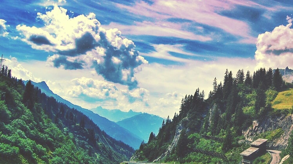 Driving from Germany to Austria being enchanted by beauty #roadtrip