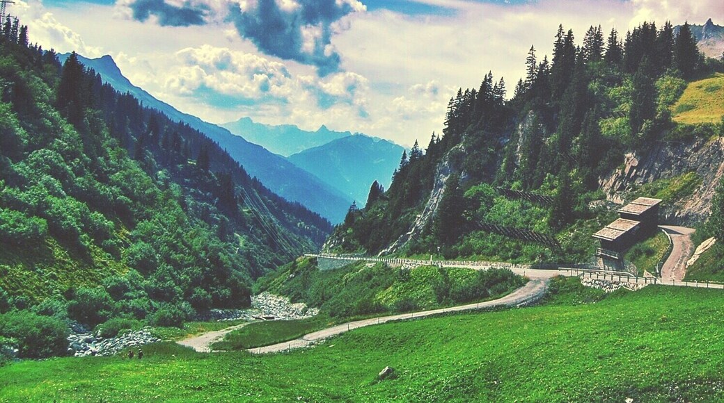 Driving from Germany to Austria being enchanted by beauty #roadtrip