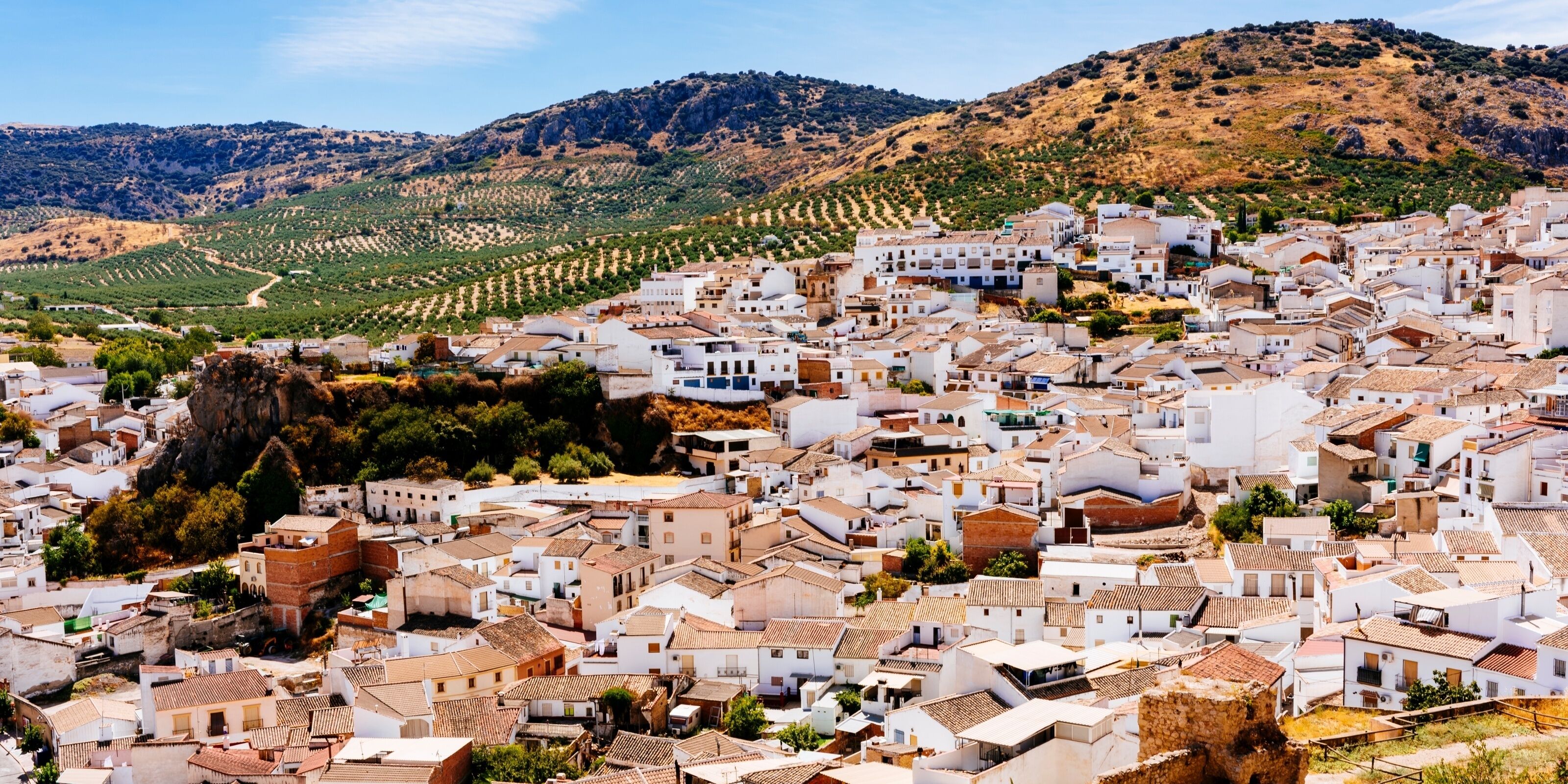 View of the town of Luque, characterized by the whiteness of its streets and houses and the natural environment in the Sierra Subbética. Luque, Córdoba, Andalucía, Spain, Europe