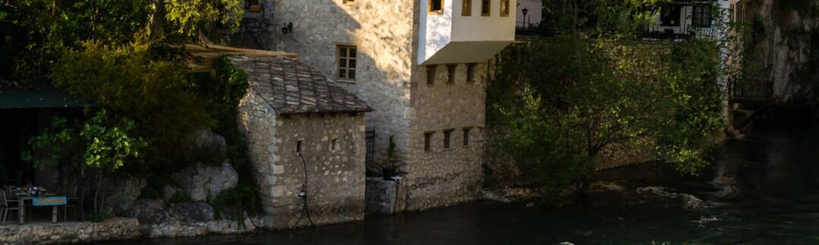 Blagaj Tekija is a national monument of Bosnia and Herzegovina, built around 1520 for the Dervish cults. Located 10km southeast of Mostar, it is a great day trip and can easily combined with the historic village Počitelj and the Kravice waterfalls.
#Bosnia #Herzegovina #Mostar #Architecture #Blagaj #Culture
