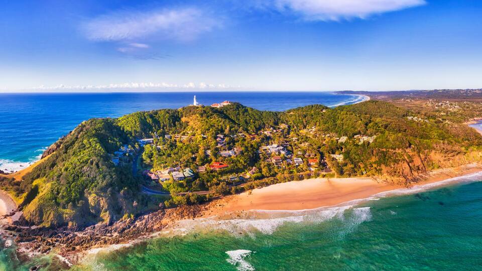 D Byron bay head beach close