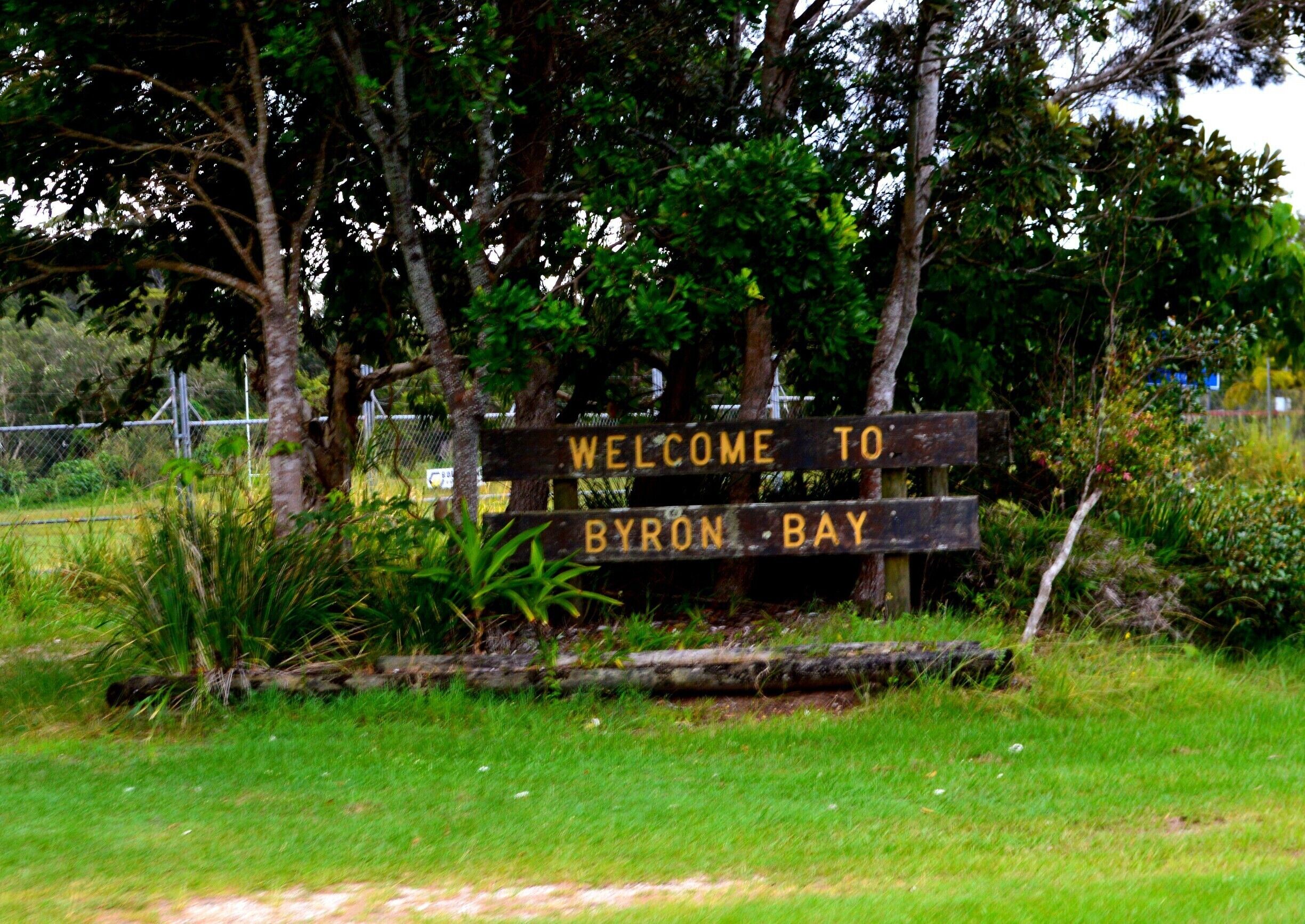 If you are visiting Australia there are some places that represent our homeland and a landmark that most people have to go and see.  
Byron Bay is one of these landmark towns.
For such a popular town, it is overrun by tourists with lots of money floating around yet the sign is somewhat underwhelming.
