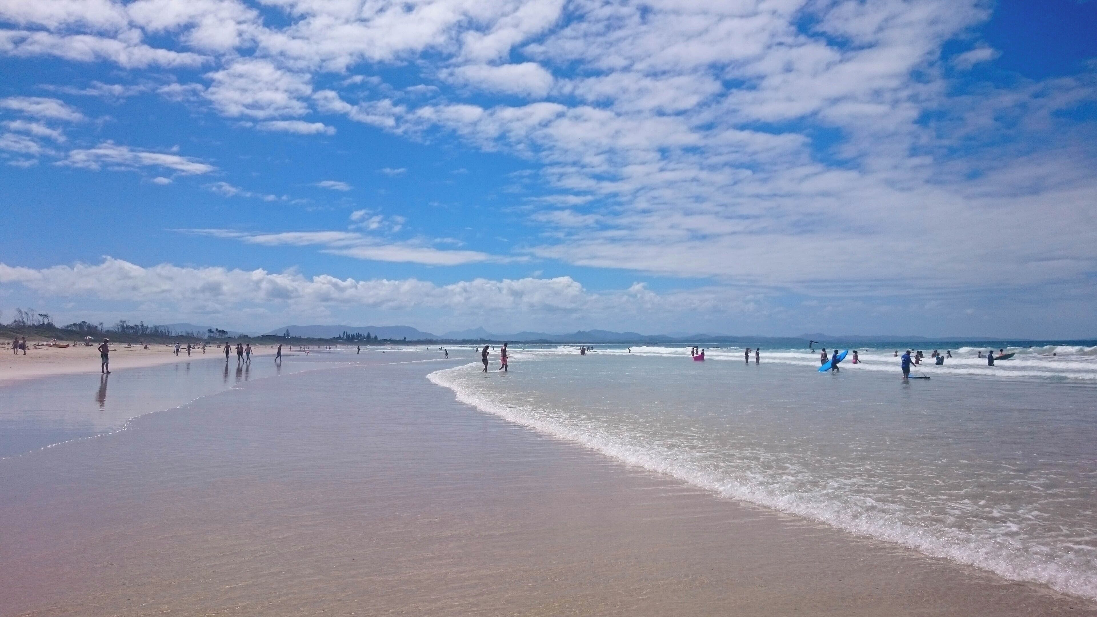 Enjoy the beauty of Byron Bay over Xmas and New Years by camping in front of the beach in the camping grounds. Ensure that you book in early as it gets really busy due to the Falls Festival 

#lifeatexpedia #beaches