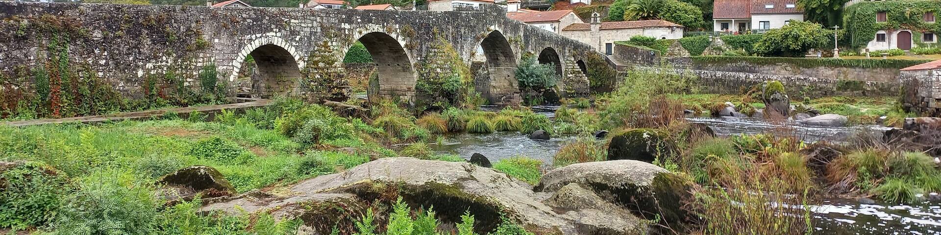 The bridge over the Tambre river at Ponte maceira, galicia, Spain