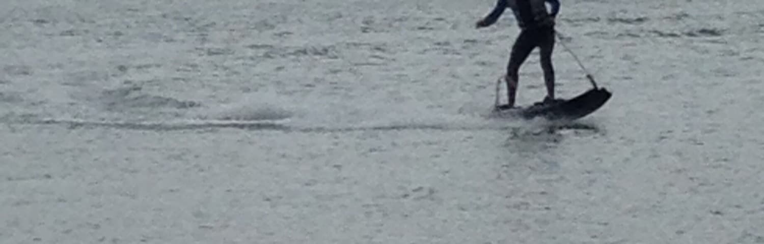 So much fun trying jet boards! Cross between wake boarding and snowboarding, no boat needed to zip across the bay 😊