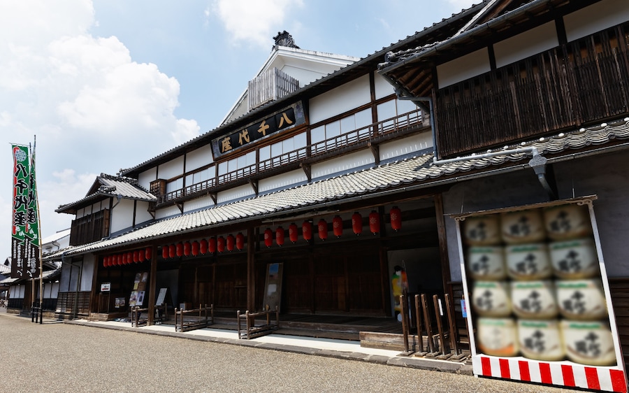 「八千代座」古い劇場の外観_02 / 熊本県山鹿市山鹿
