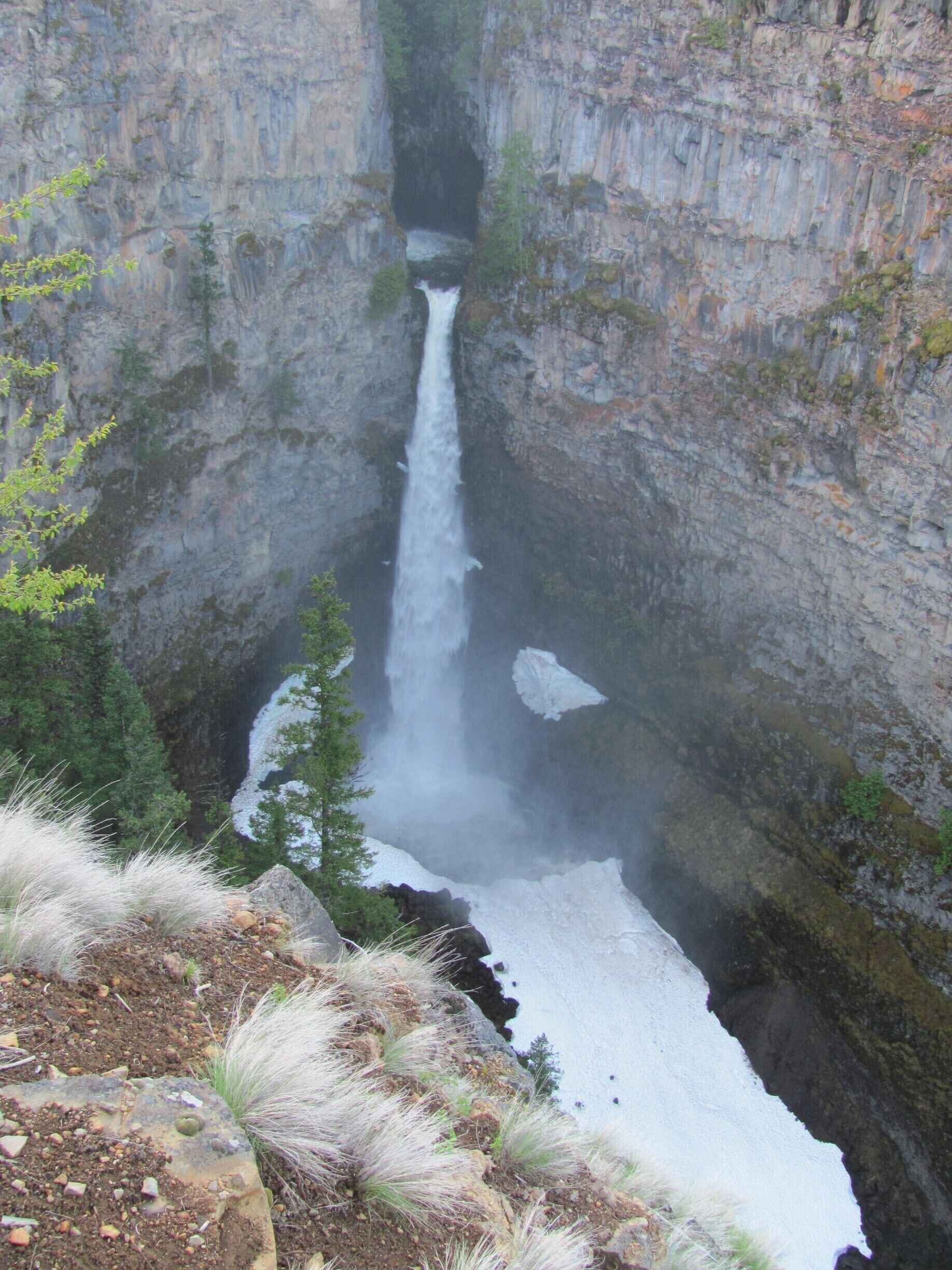 Spahats Falls carves its way through the #snow #waterlust