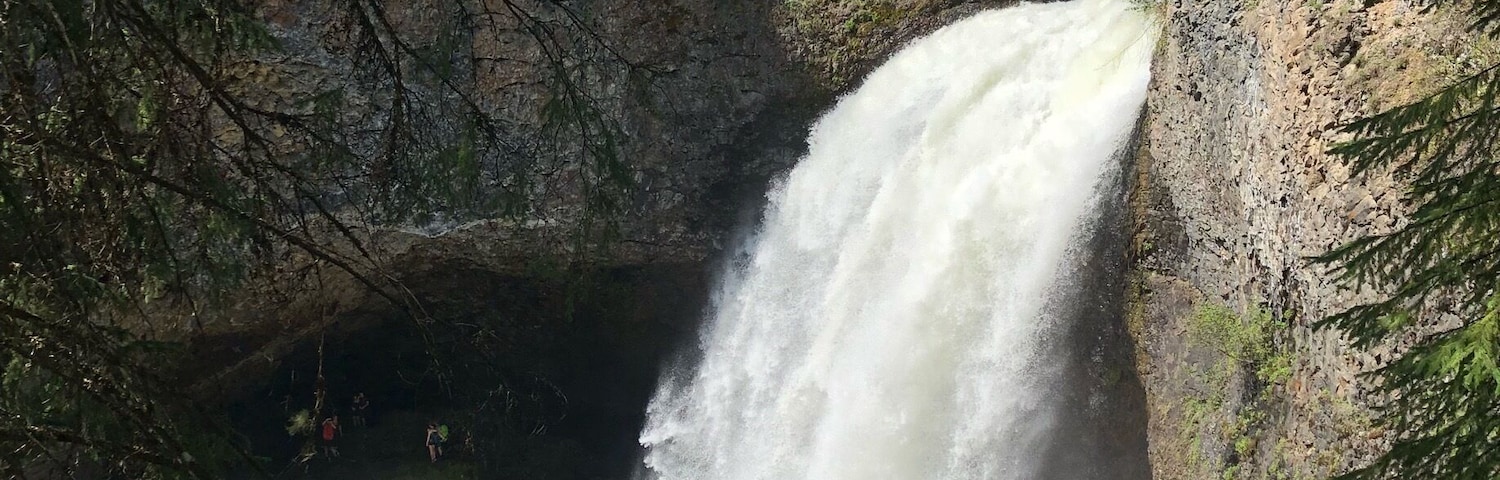 It is possible to pass behind the Waterfall, but it is dangerous.