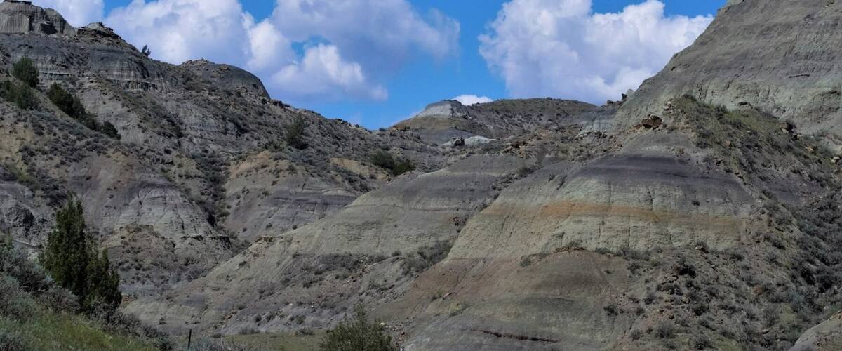 Incredible part. Beautiful sky.. love the colors of the landscape. Need to visit!!