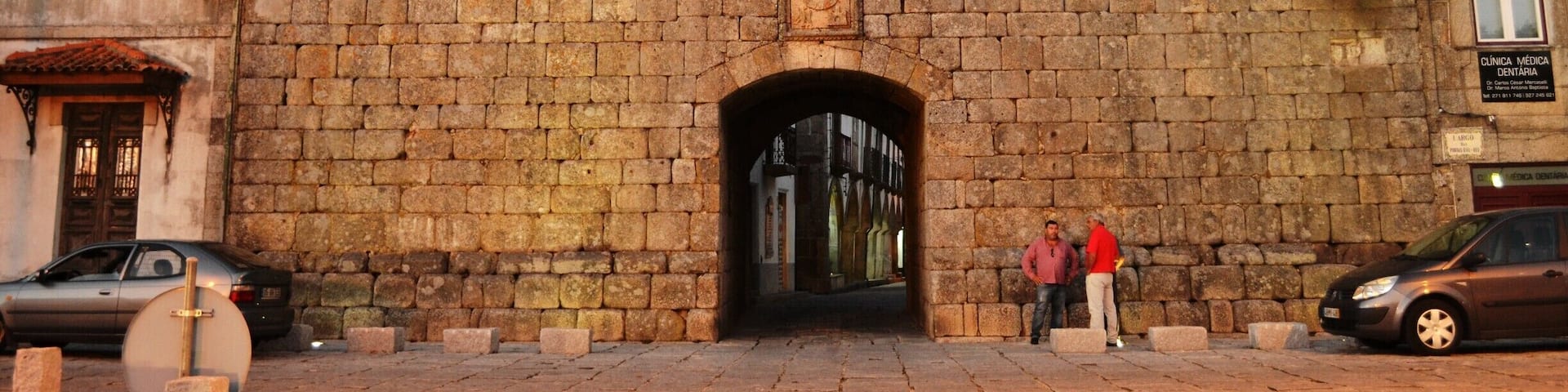 The Castle Gates at Trancoso, Portugal #thetinytaster #travel #portugal #adventure www.thetinytaster.com