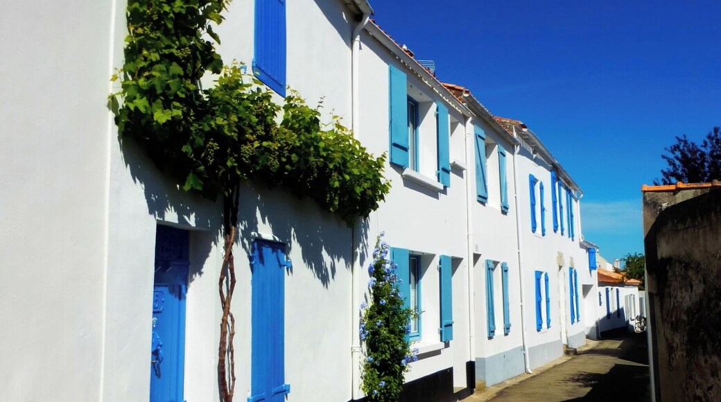 Deserted streets for a quiet wander.
