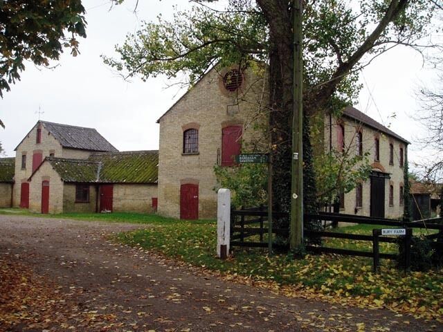Bury Farm, Stapleford. With a nice old-style footpath sign.
