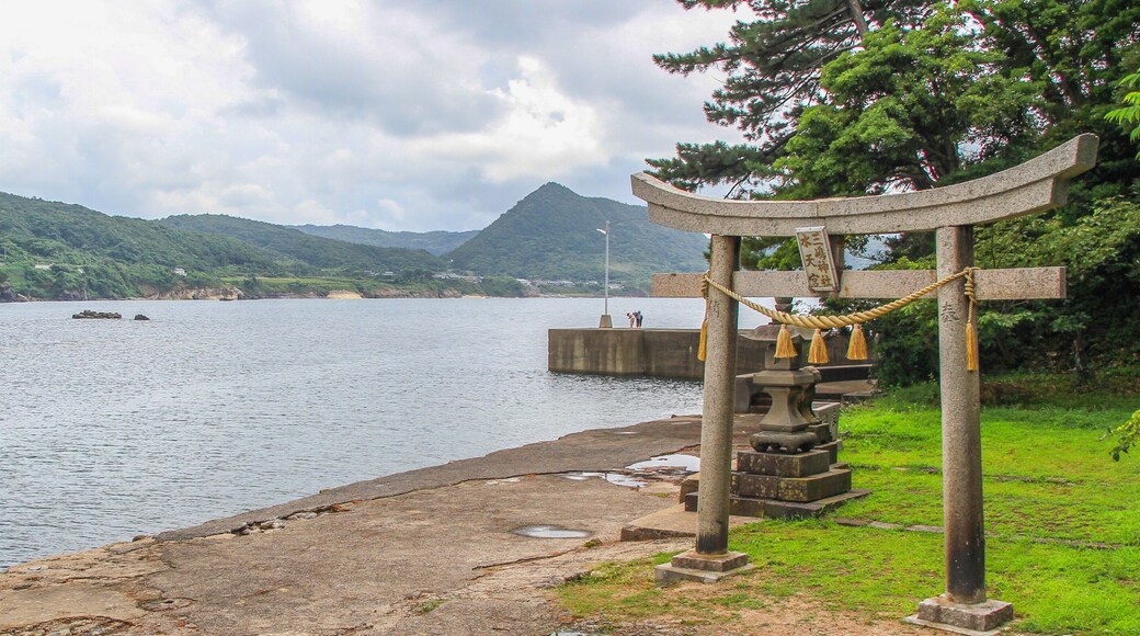 Küste im Norden der japanischen Insel Honshu bei Kyotango, Distrikt Kyoto