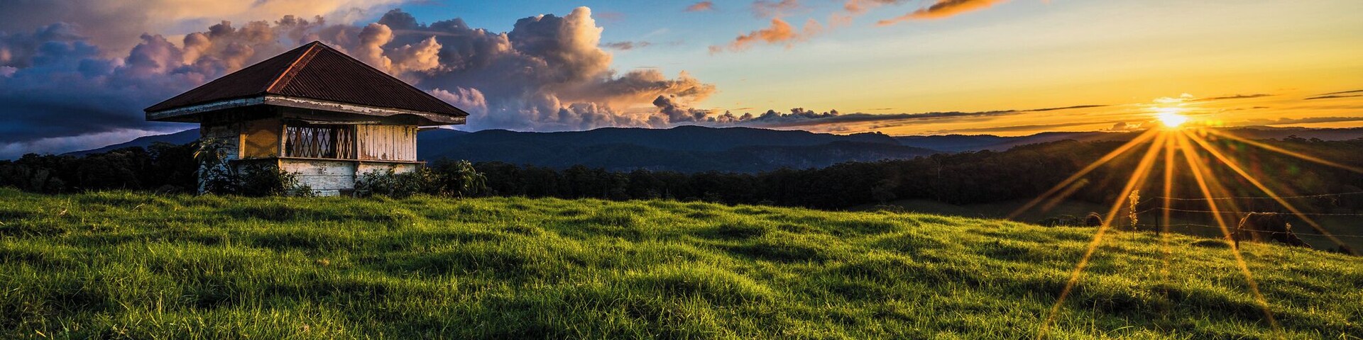 While searching for a sunset shoot location at Springbrook in the Goldcoast Hinterland I stumbled upon this amazing old pavillion in a field. The cows kindly waited (mostly) out of shot until the sun went down.
#goldenhour