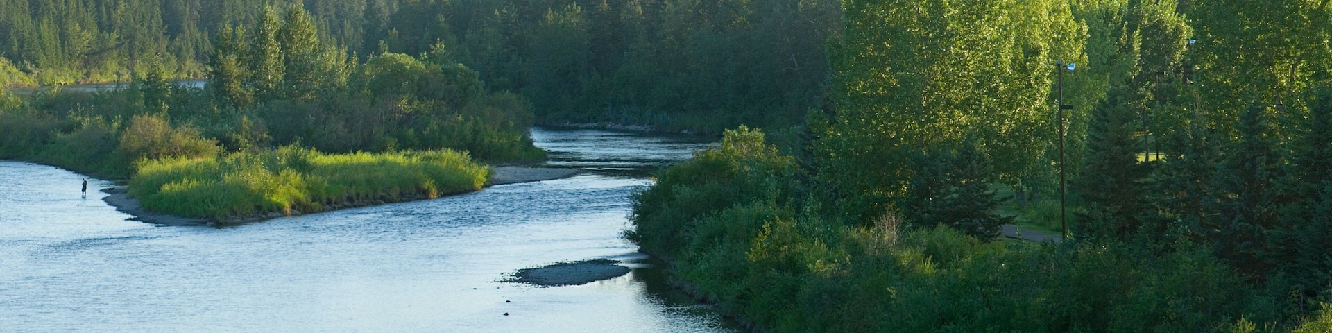 Red Deer showing landscape views, kayaking or canoeing and a lake or waterhole
