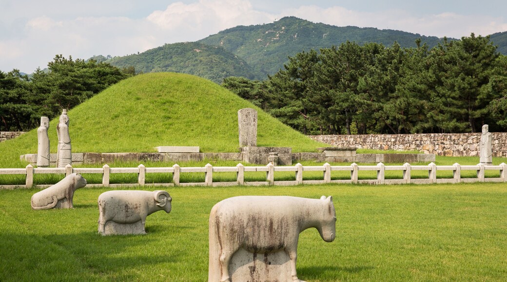 Royal Tomb of King Suro is a grave of the Gaya era in Gimhae-si, Korea.