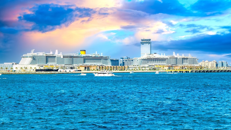 Dubai cruise port terminal, luxury cruise ships docking at dubai cruise port, UAE