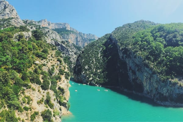 Considered to be one of Europes most beautiful river canyons, Gorges du Verdon is several kilometers long and around 700 meters deep. The water is truly as turquoise as in this photo, magnificent. I'd love to share some tips if I had any but sadly I didn't spend much time in this area. However, Moustiers-Sainte-Marie is a stunning small village close to Verdon and is well worth a visit after a day exploring, swimming or climbing. #canyon #water #river #france #bucketlist