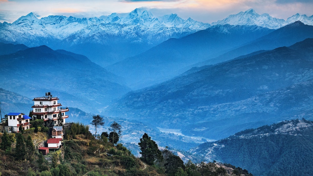 Just at 32km from Kathmandu, Nagarkot is the prime spot to experience an amazing sunset over the Himalaya range.
With eight ranges visible (Annapurna, Manaslu, Ganesh Himal, Langtang, Jugal, Rolwaling, Everest and Numbur), I can guarantee you that this experience will be unforgettable. #Adventure