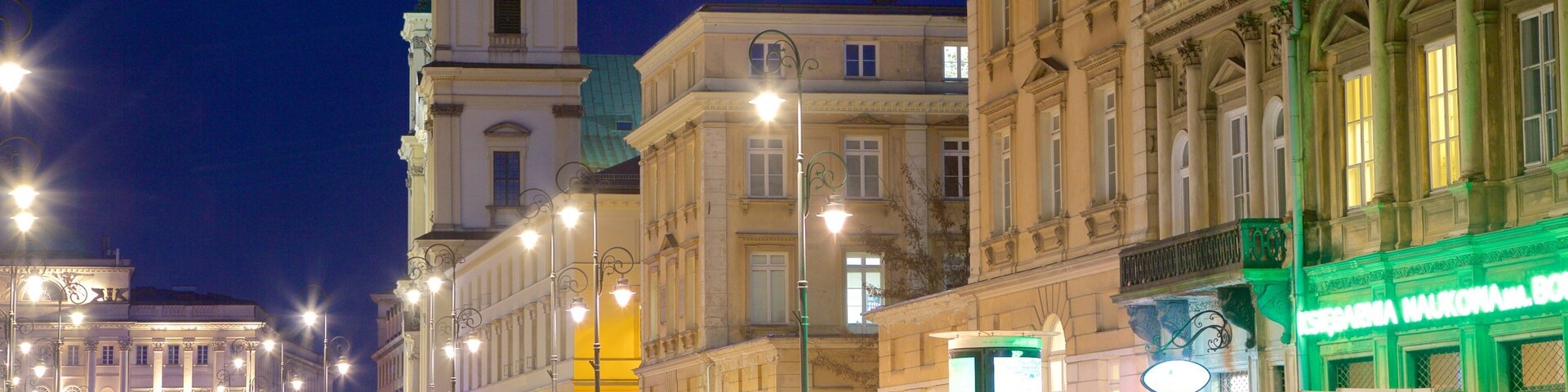 Nowy Swiat Street mostrando vida noturna, cenas noturnas e cenas de rua