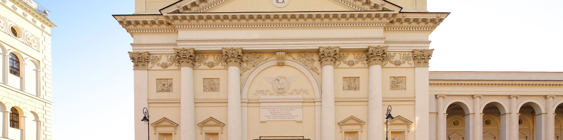 Eglise Sainte-Anne qui includes patrimoine architectural et église ou cathédrale