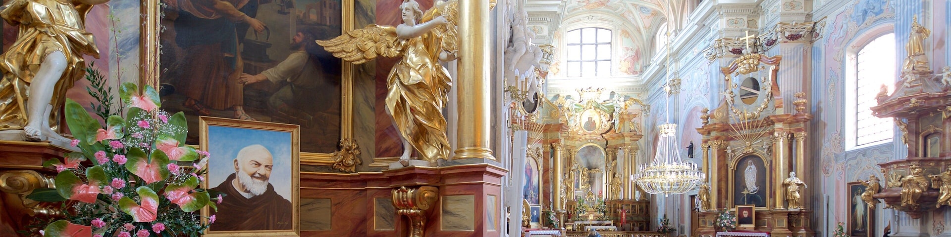 St. Anne\'s Church showing heritage architecture, interior views and religious aspects