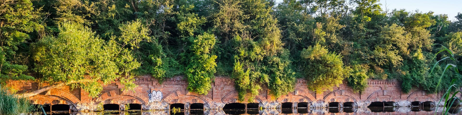 Fort VII Zbarż – jeden z fortów pierścienia zewnętrznego Twierdzy Warszawa położony w dzielnicy Włochy w pobliżu lotniska im. Chopina