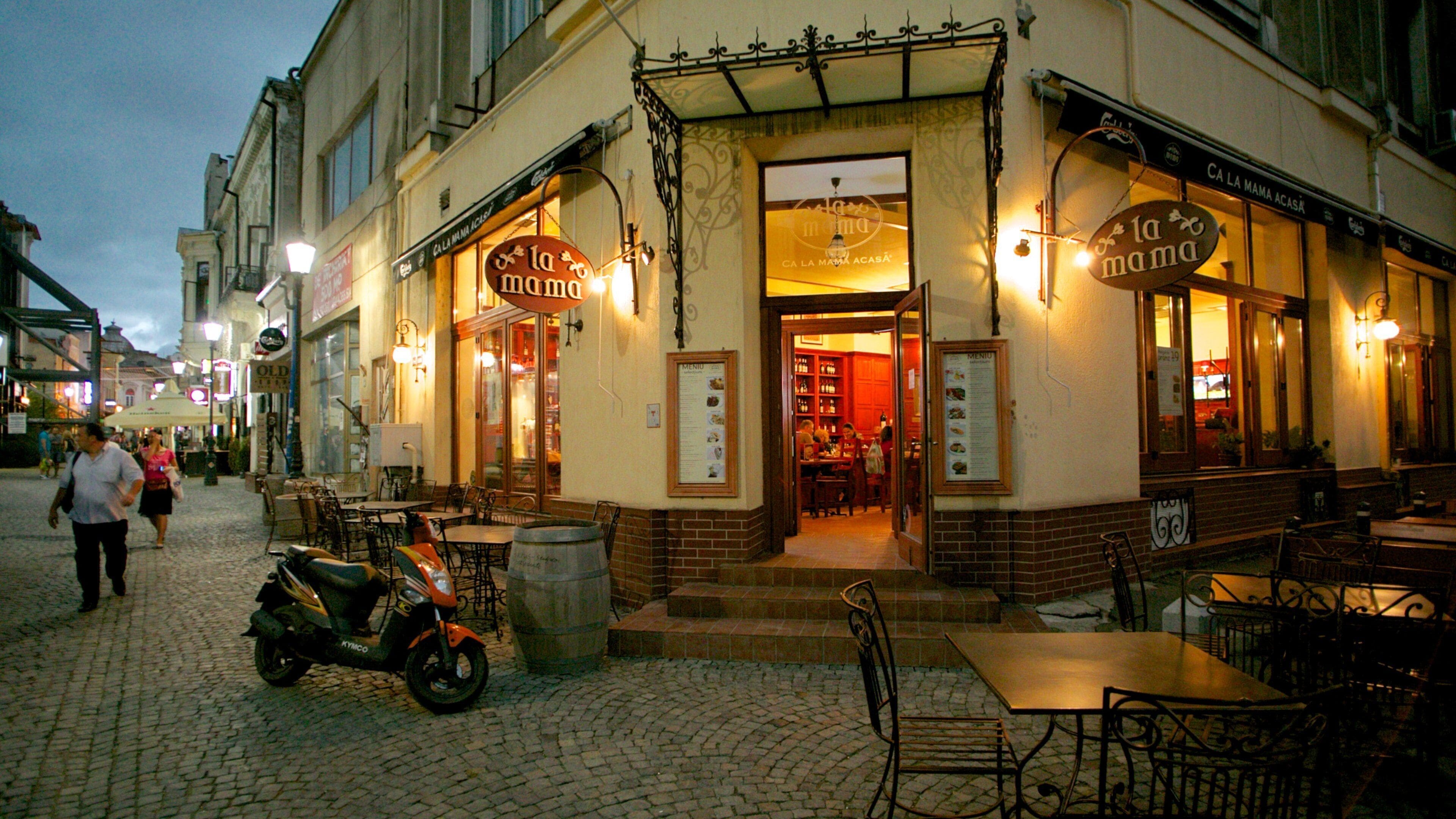 Lipscani som viser nattbilder, by og gatescener