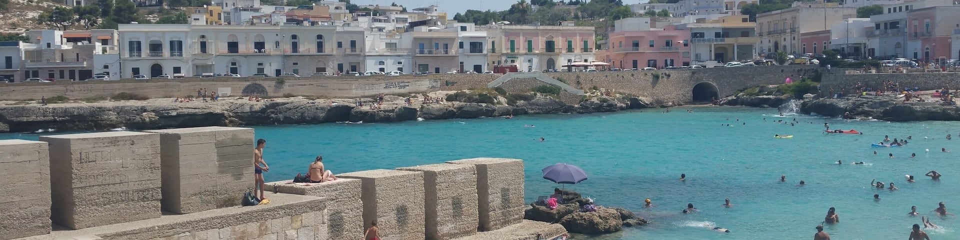 Amazing little Beach in This little city. Choosing a Bar in front of it, You can breakfast with one of greedy croissant and be happy of this beautiful scenario.