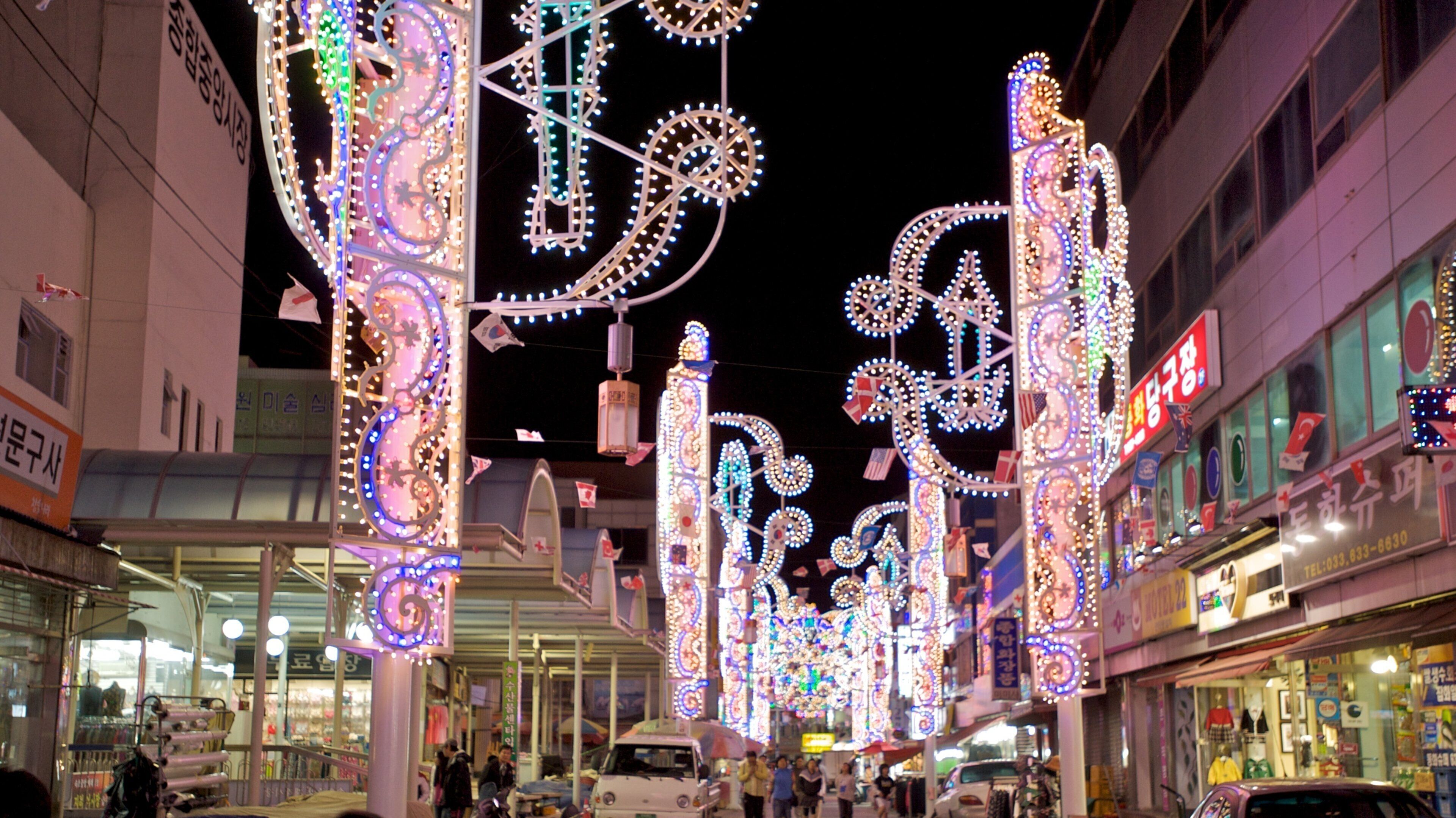Sokcho showing nightlife, modern architecture and a city