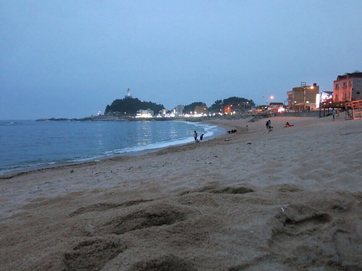 <h2>依水而居的热门住宿</h2>
