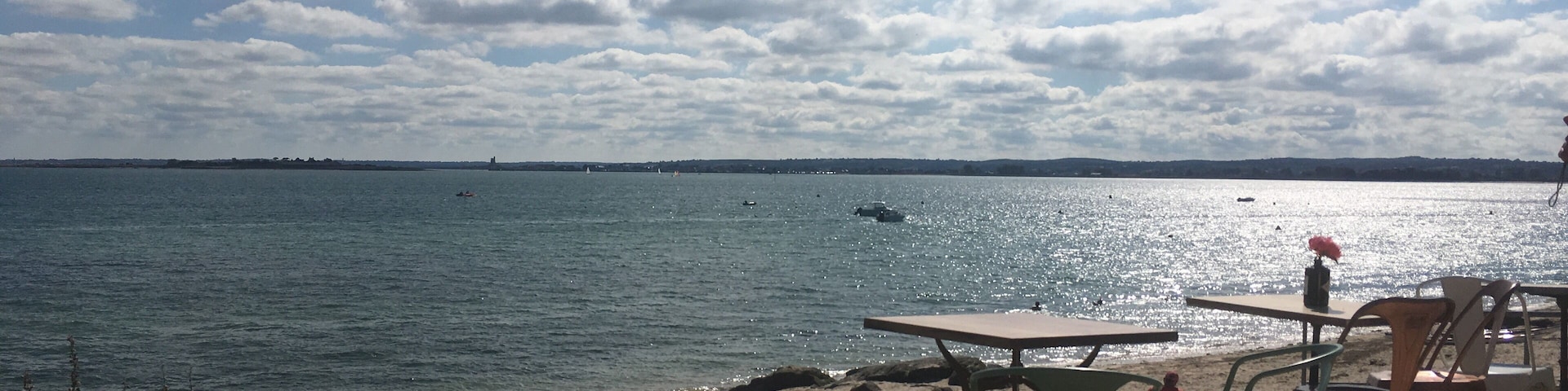 Nice point of view from the « Pointe de Saire »
The village is really nice with pretty houses
#france #village