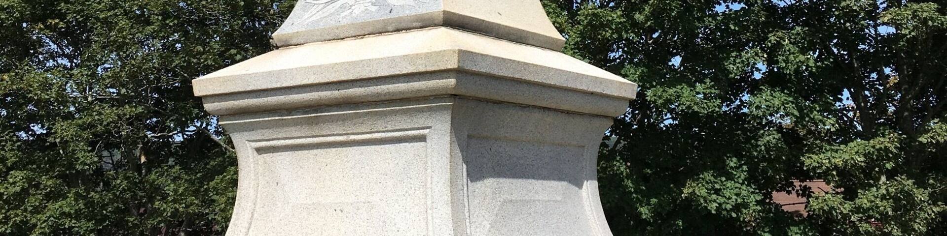 Historic statue of the discovery of Annapolis in 1604.