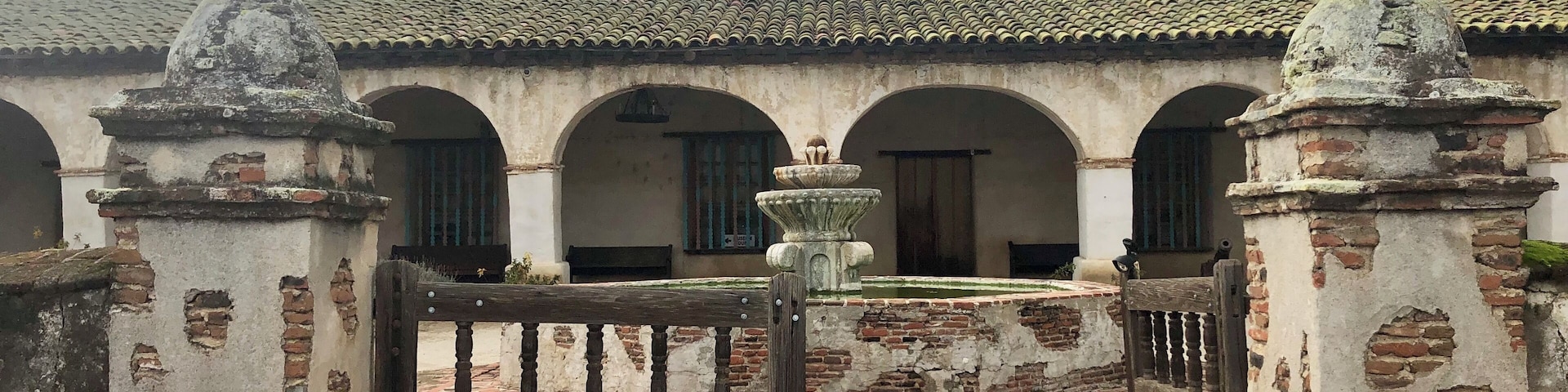 Entrance to the courtyard area of the Mission grounds.