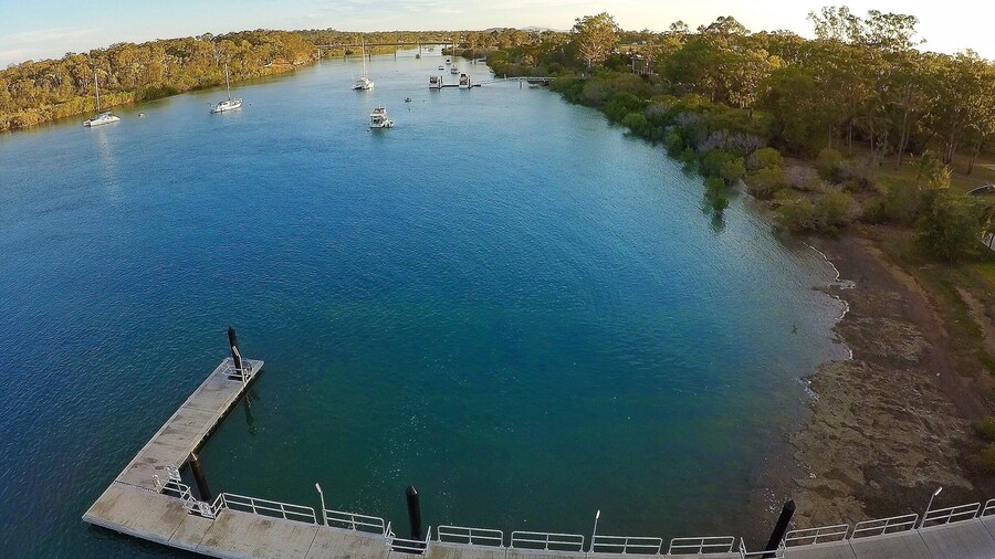 Bird's eye view over the Boyne River this afternoon! đđ·đ đŽđ
#fly3dr #GoProANZ #gladstoneregion