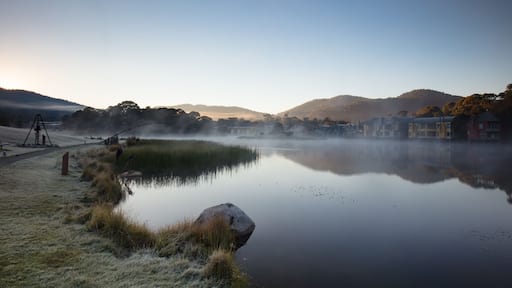 Morning at Lake Crackenback