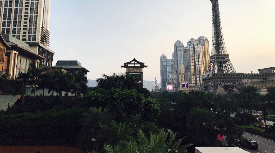 #winterwonder #lifeatexpedia newly opened Parisian Macau