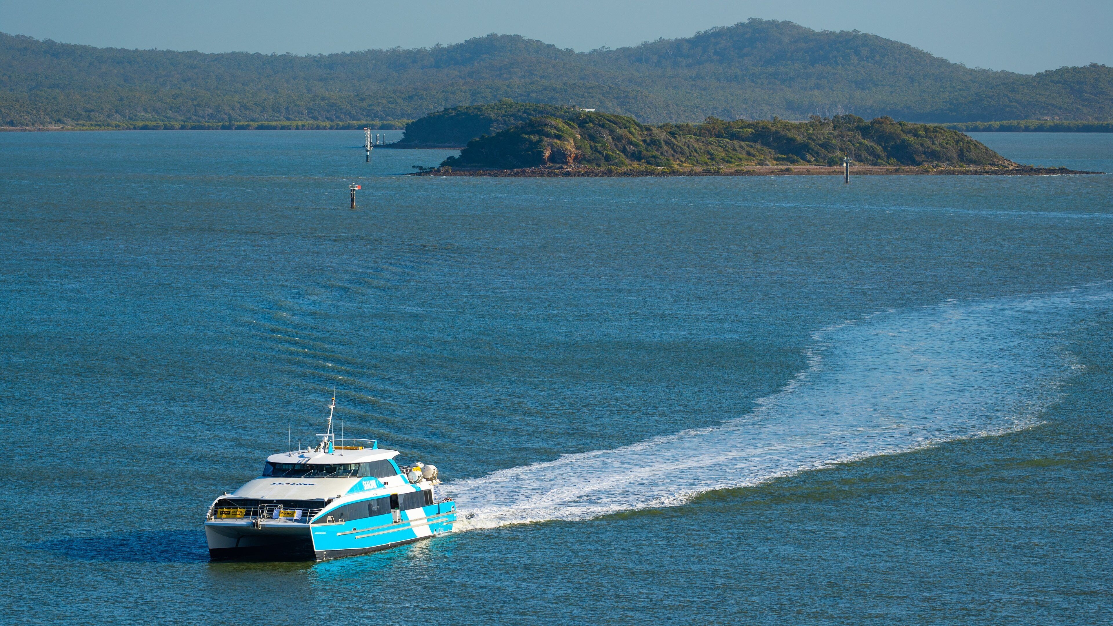 St Maarten and St Martin showing boating, general coastal views and island images