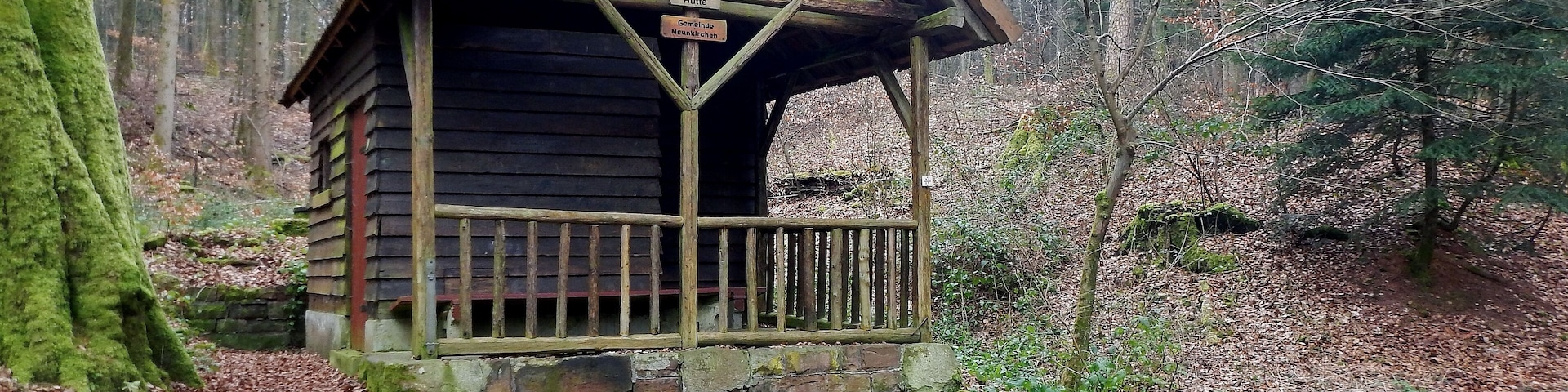 Kellersbrunnenhütte beim 127 km langen Neckarsteig