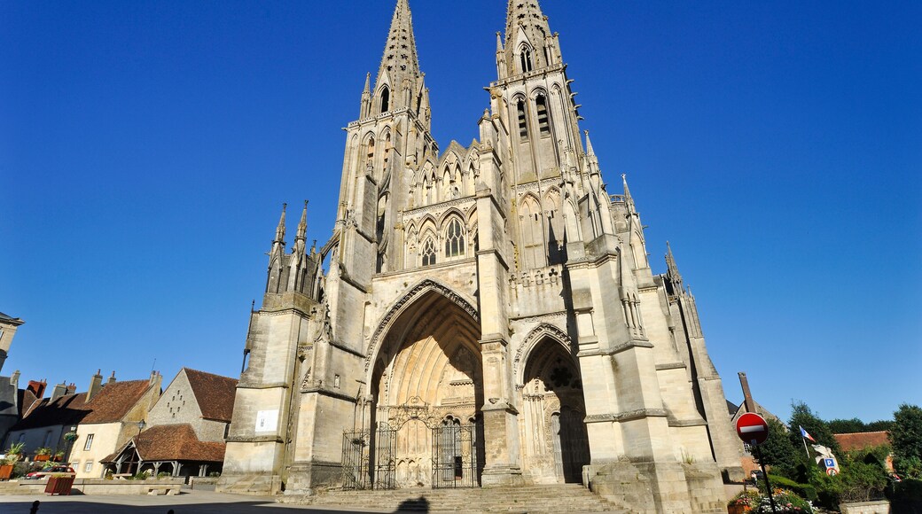 Sees Cathedral Basilica, Domfront, department of Orne, Normandie region, France, Europe