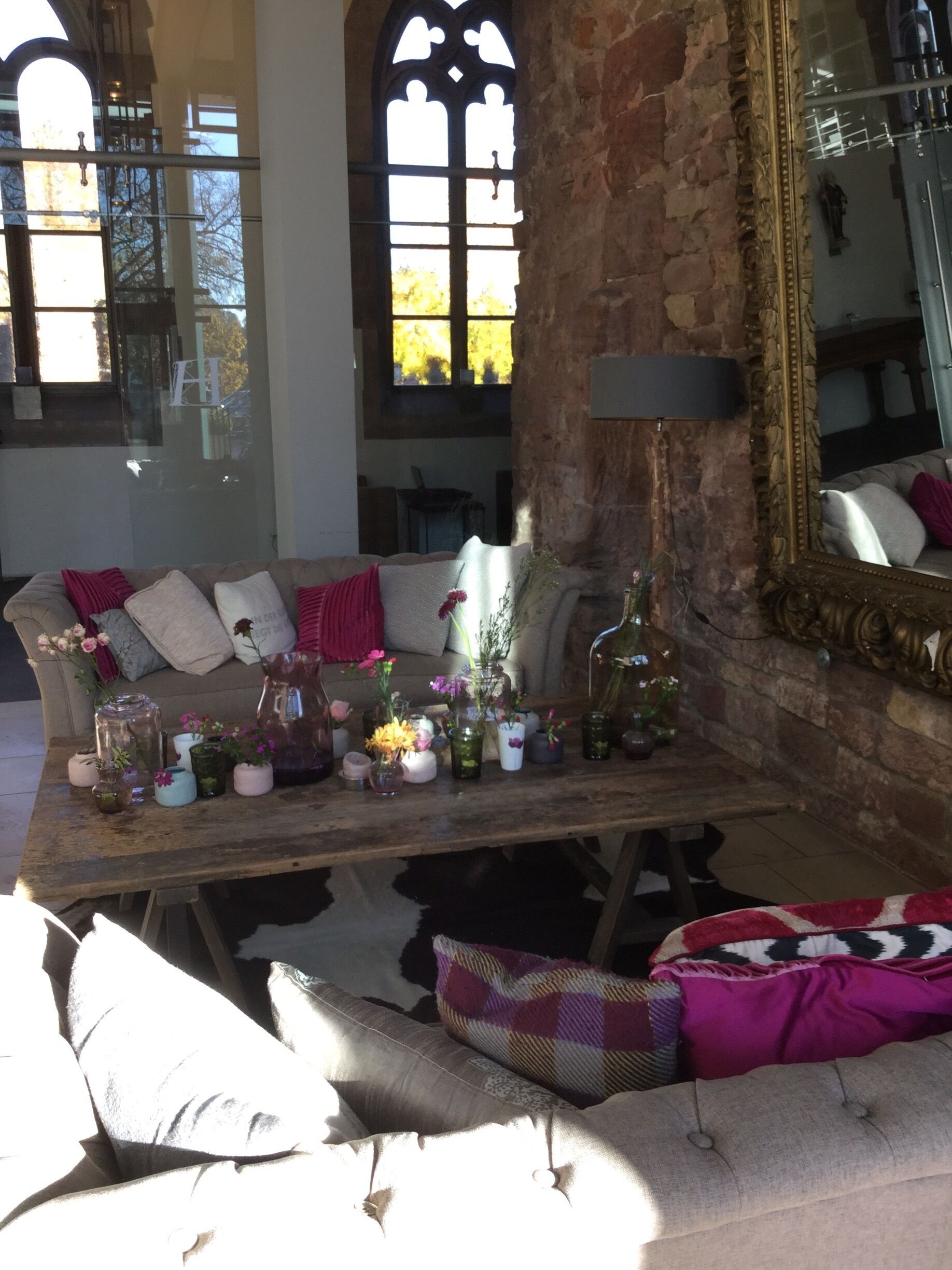 Hornbach is a small monastery town near the german-french border. I enjoy hiking nearby. In August 2017 a very nice Premiumwanderweg was opened. To stop, I recommend the monastery Inn. Here a look at the foyer of the monastery's hotel.