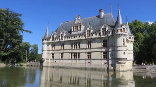 This building is indexed in the Base Mérimée, a database of architectural heritage maintained by the French Ministry of Culture, under the reference PA00097549 .