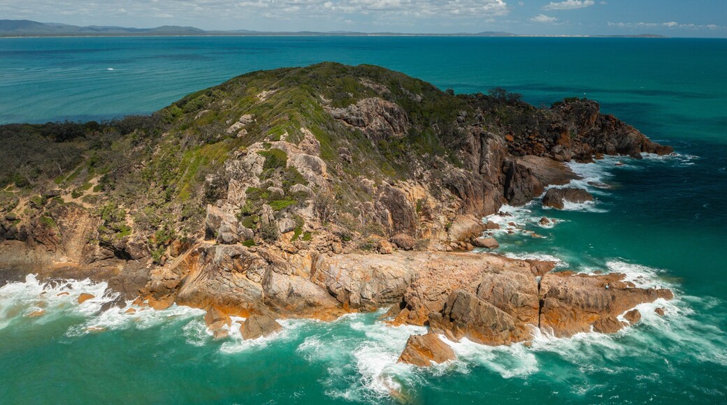 Seventeen Seventy which includes rugged coastline, general coastal views and island images