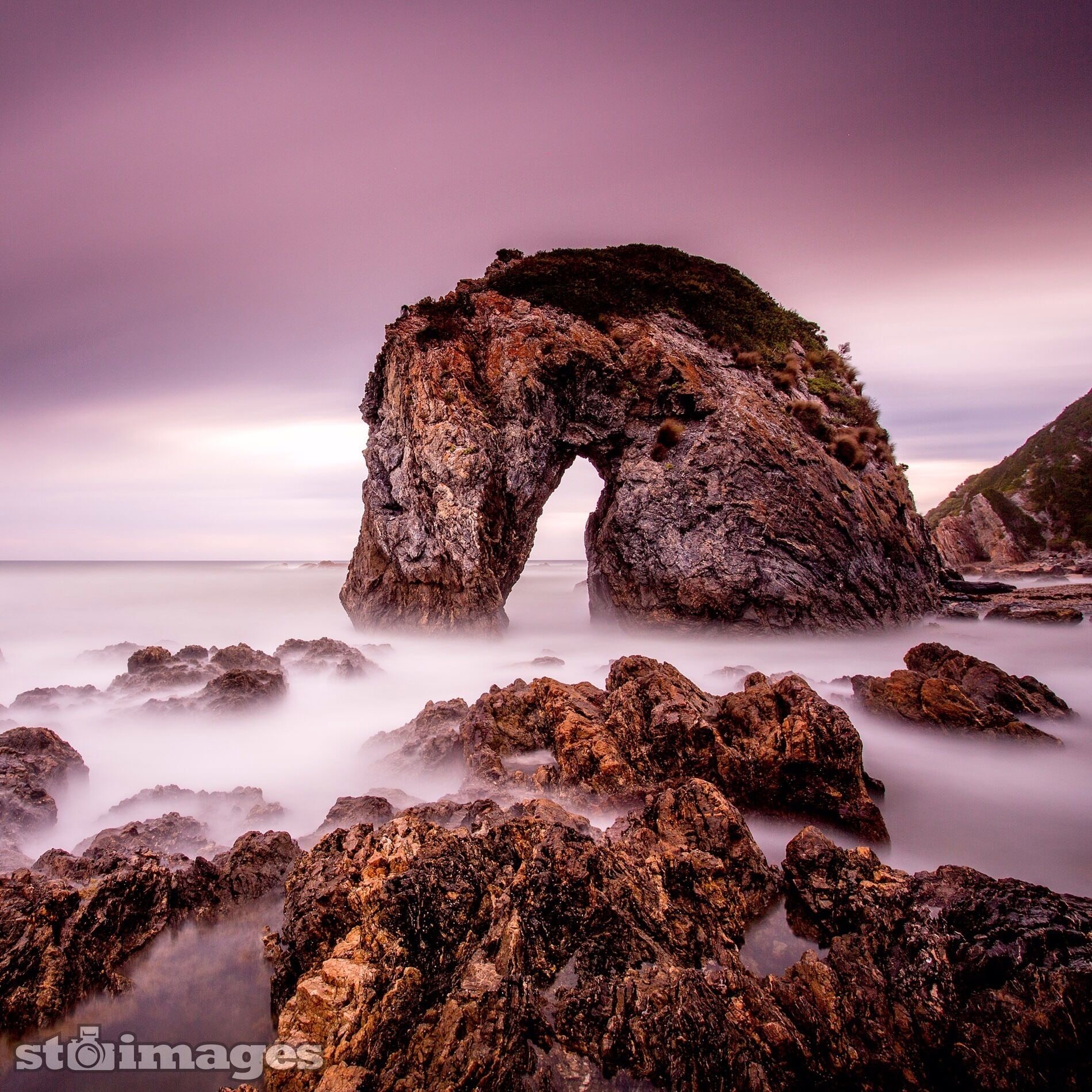 A magic seascape sculpture on the far south coast of NSW. The #horsehead stole my heart and focus for a few days. Something really special about this place. Only accessible at low tide but well worth the rock climb into. www.stsurfimages.com