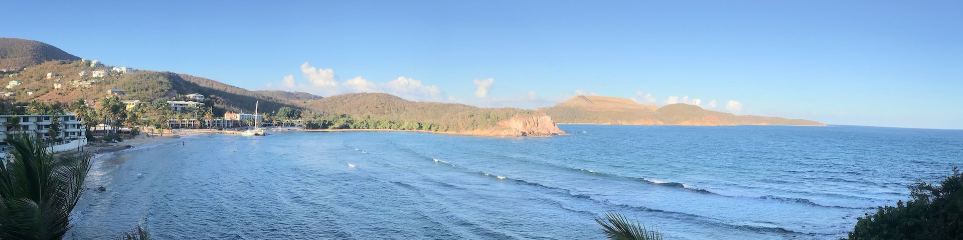 Beautiful bay and location. Sunrise and moon are both unbelievable