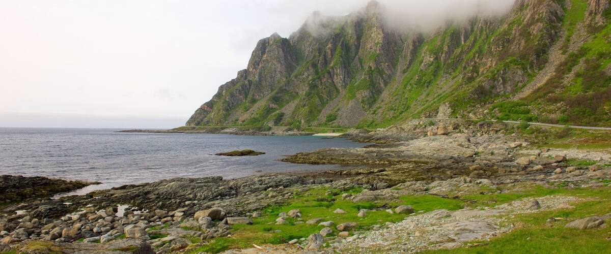 Andoy showing mountains, mist or fog and general coastal views