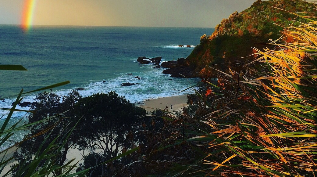 Taken from the headland overlooking Nobby's Beach, Port Macquarie, Rainbows end diving into the ocean ❤️