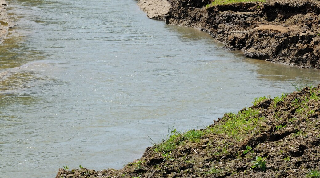Photo prise lors de la maintenance du barrage en 2015. Cote d'Or (21) France