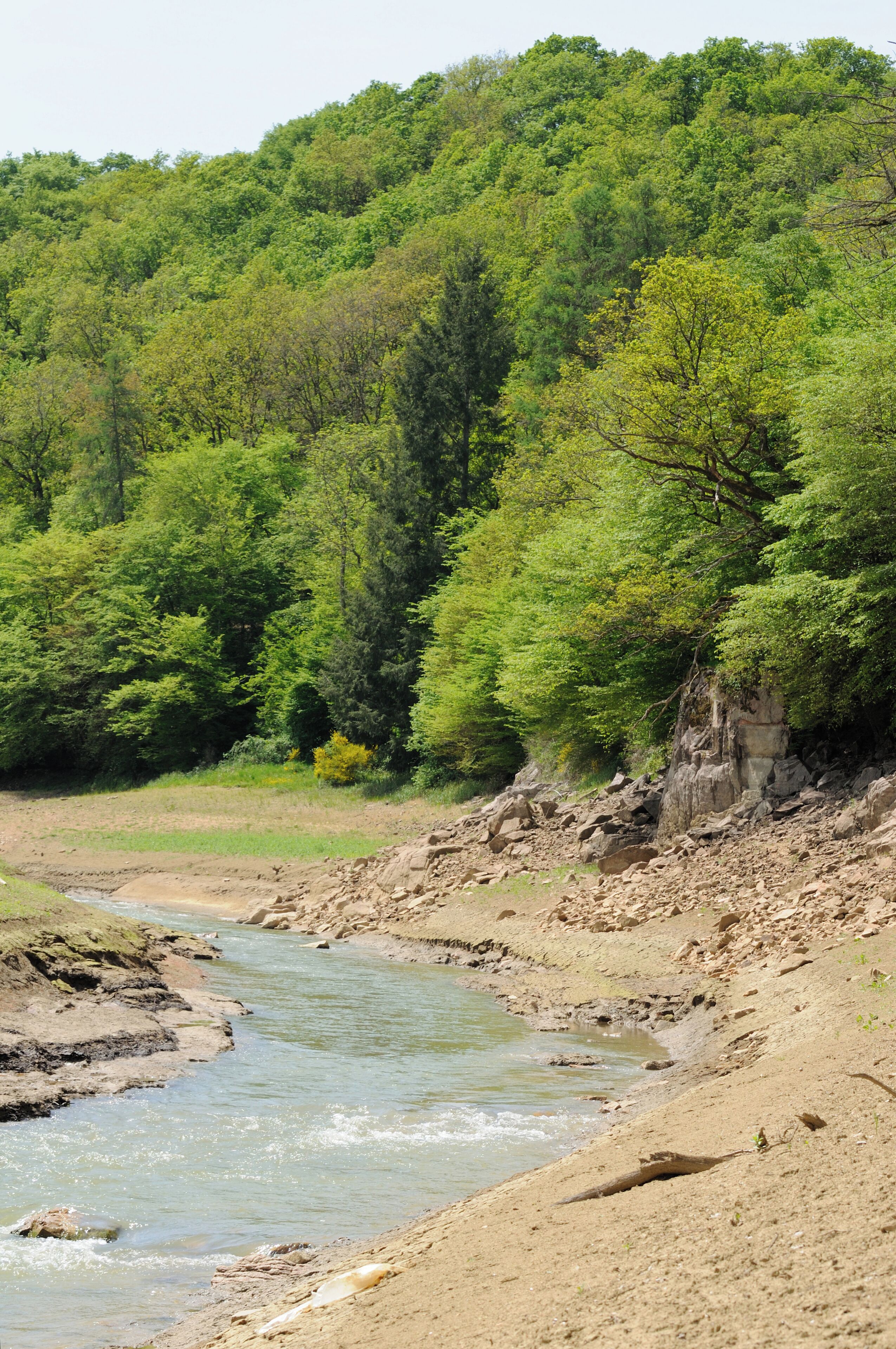 Photo prise lors de la maintenance du barrage en 2015. Cote d'Or (21) France
