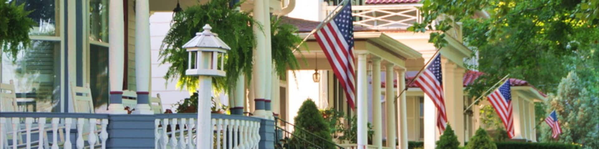 Leavenworth mettant en vedette petite ville ou village et maison